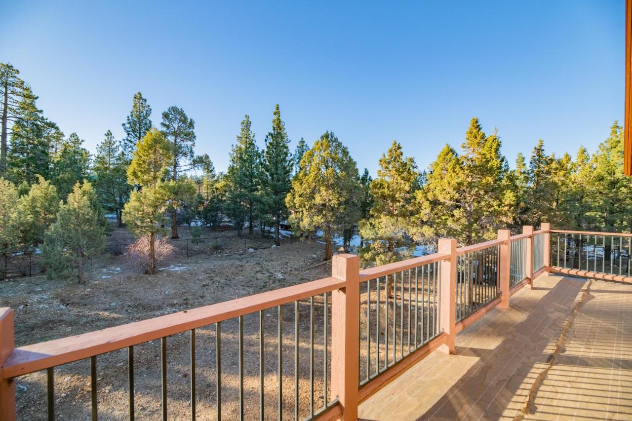 Meadowbrook Estates Ranch - Great Location, Great Lodge, Great Experience! Hot Tub And More! Big Bear City Kültér fotó