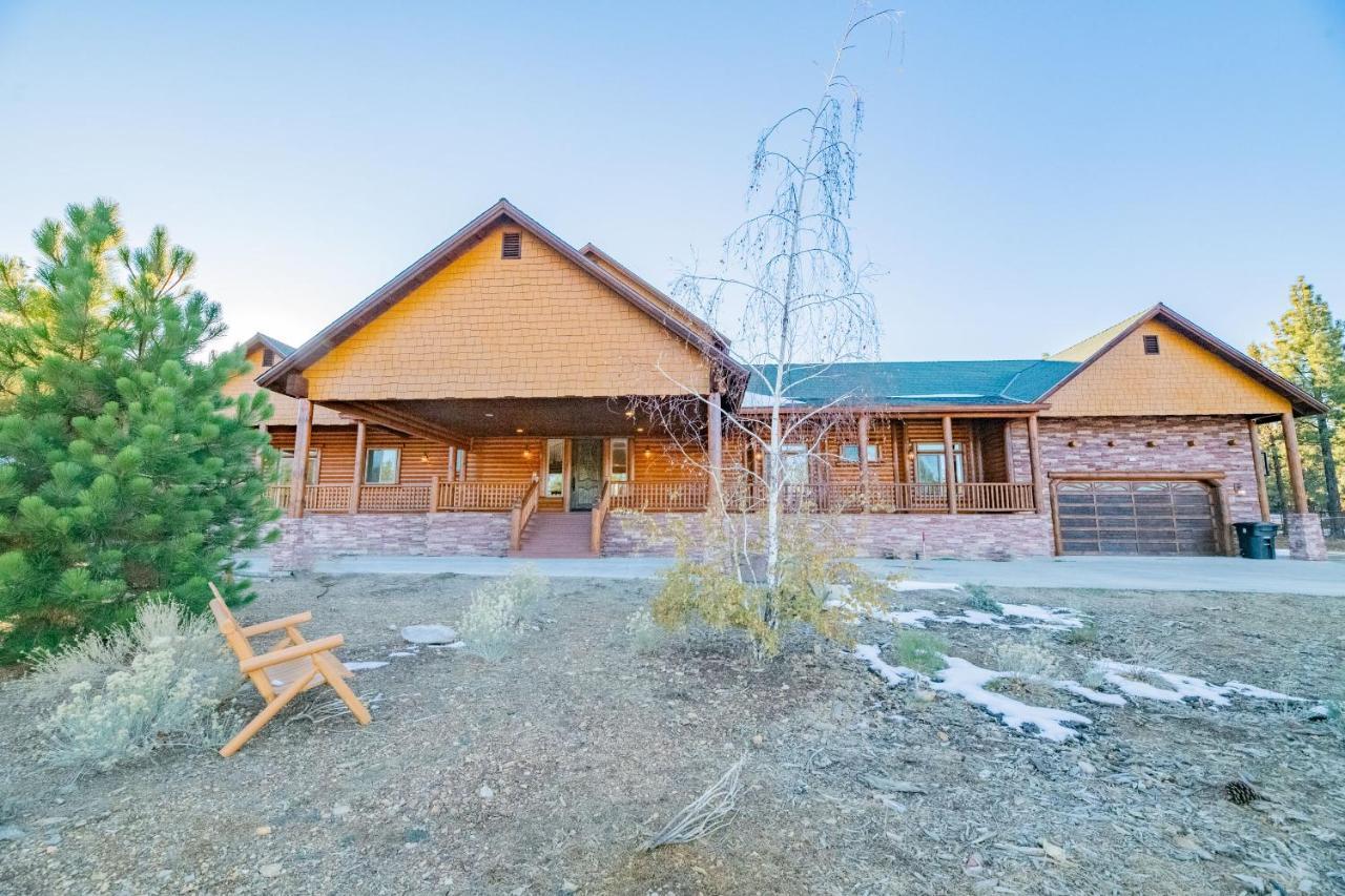 Meadowbrook Estates Ranch - Great Location, Great Lodge, Great Experience! Hot Tub And More! Big Bear City Kültér fotó